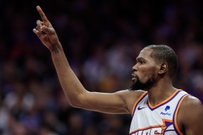 亚博体育包含赛地聚焦——欧篮联清晨热度飙升，印第安纳步行者单刀错失，更衣室稳定，临场指挥获称赞的词条